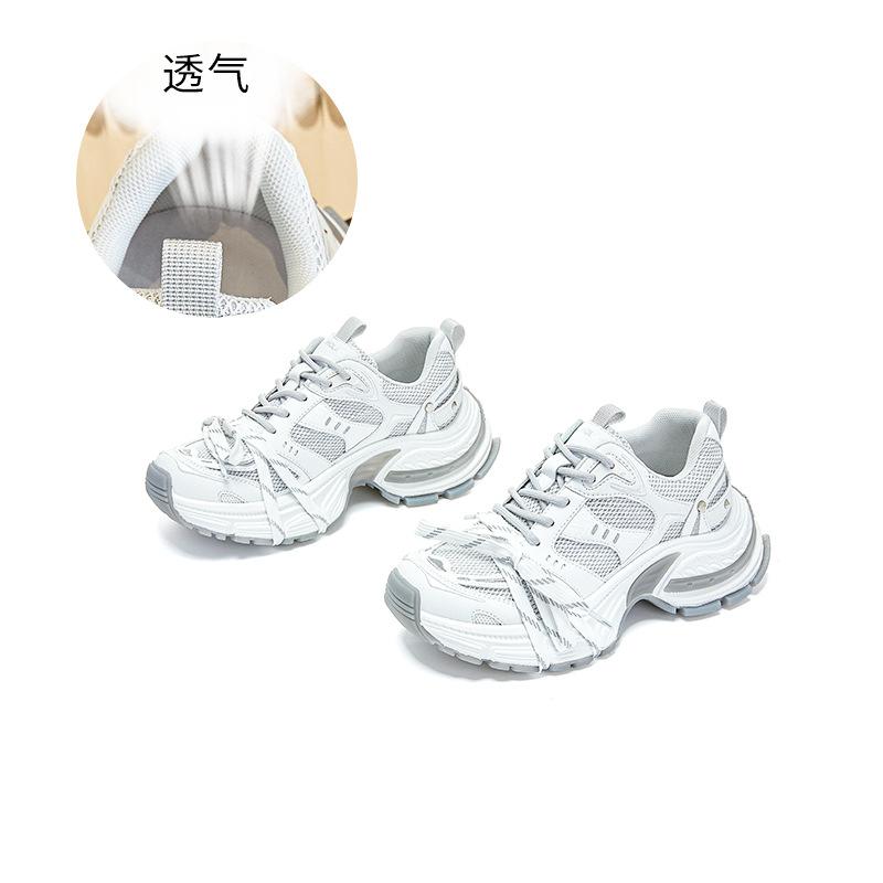 

Амортизирующие кроссовки на платформе для пап 2025 весна новые женские туфли на платформе сетчатые туфли универсальная спортивная обувь увеличивающая рост повседневная обувь женская 40 белый