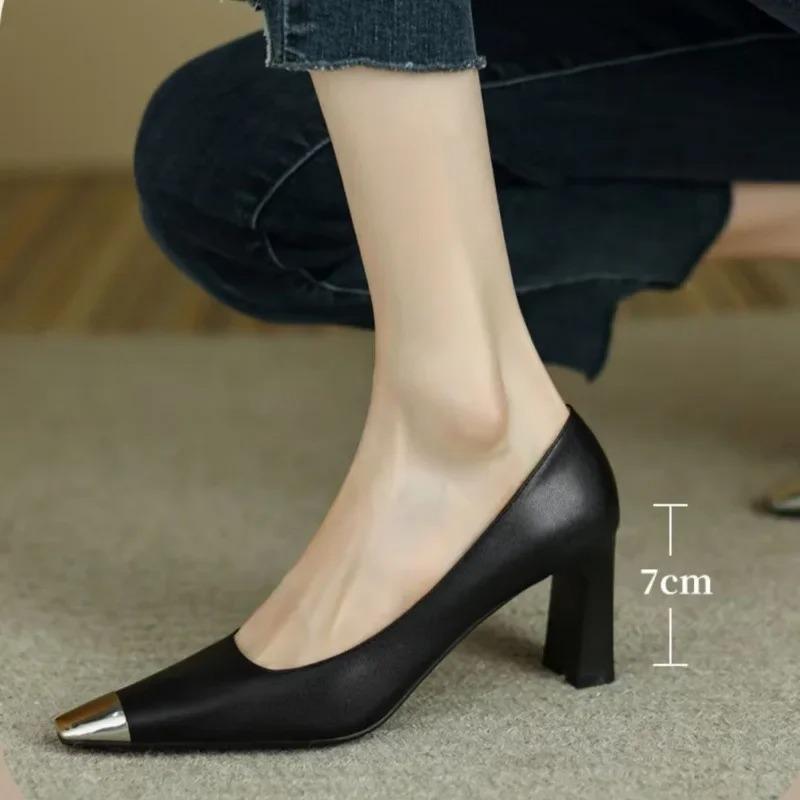 Elegant Niche Design Women's Single Shoe French Style Thin Heel Metallic Head Wool Sole Summer Flat Shoe Rubber Upper Material