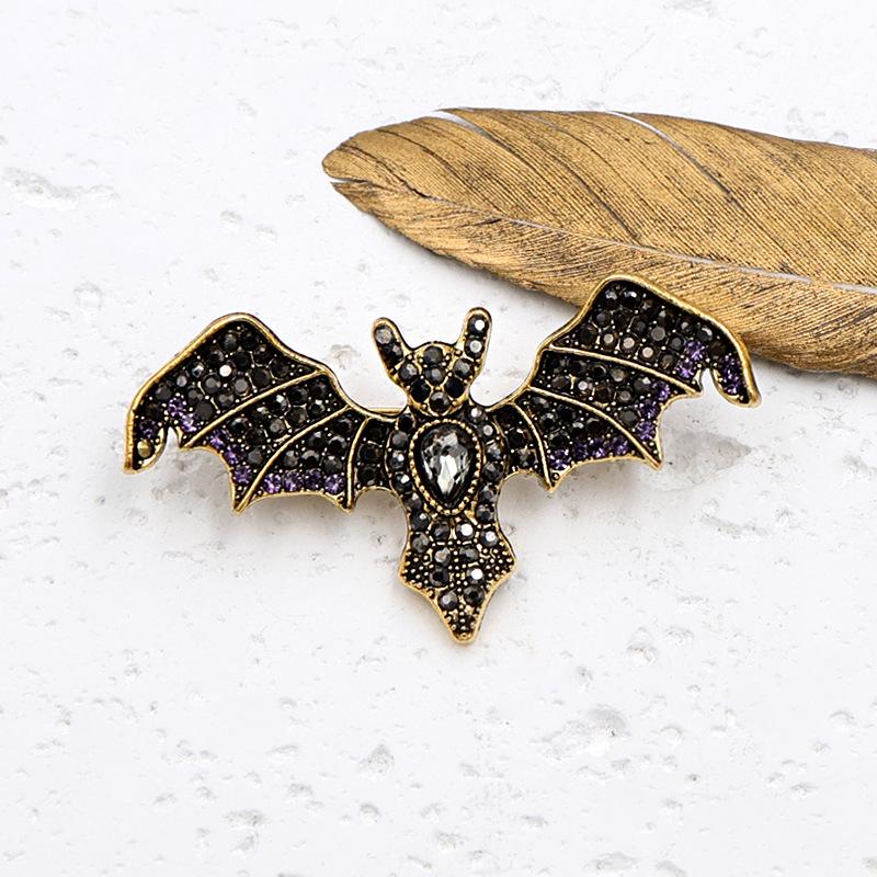 Retro Crystal Devil Bat Brooch - Unique and Versatile Accessory for Clothing and Bags