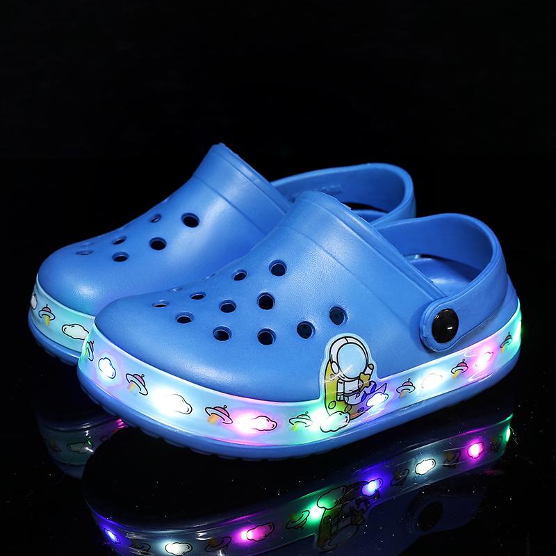 Summer Children Hole Sandals LED Lighted Flashing Light Shoes Boys Girls Beach Sandals Kids Garden Shoes Non-slip Sneakers New