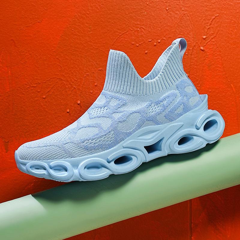 Socks and shoes men's spring new men's blade running shoes fly-woven mesh casual sports men's shoes