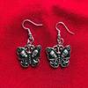 Retro Gothic Black Drip Glaze Butterfly Sliver Color Skull Embossment Pendant Dangle Earrings for Women Halloween Party Jewelry