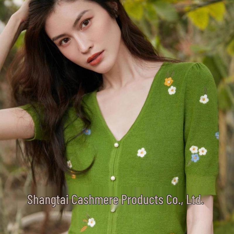 

2025 Spring/Summer Women s V-Neck Short Sleeve Versatile Knitted Top Small зелёный