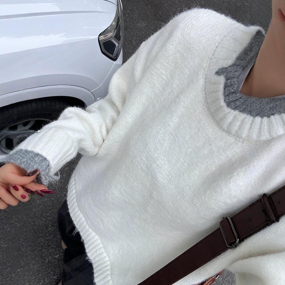 Dámský zimní distressed oversized pulovr dva v jednom s kulatým výstřihem a dlouhým rukávem