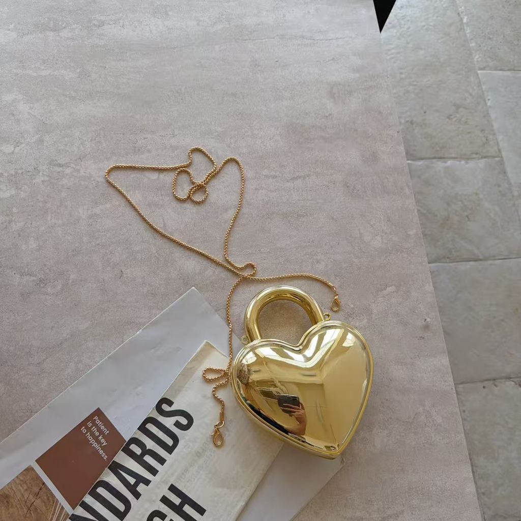Acrylic Heart Shape Womens Chain Shoulder Bag With Magnetic Closure For Daily Use