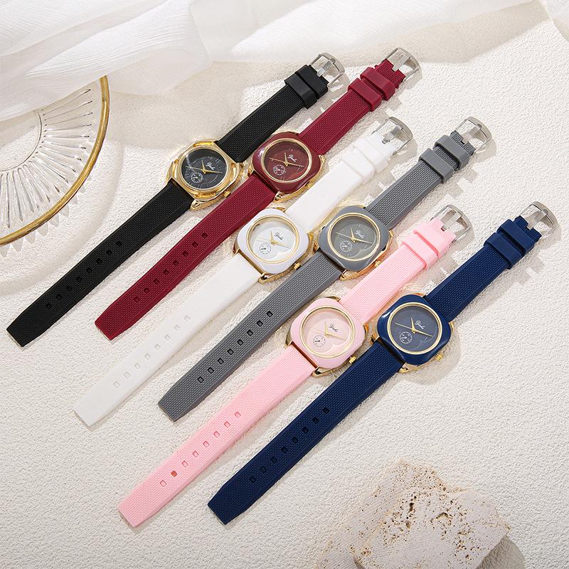 Elegante Modische Damen-Quadrat-Quarzuhr mit Silikonarmband