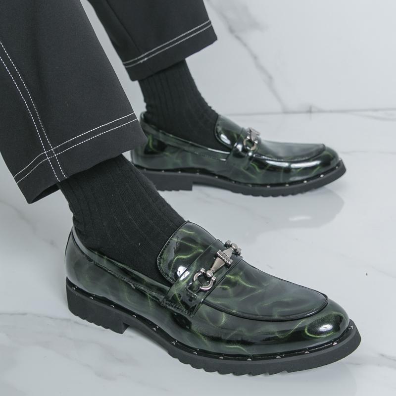 Men's Shoes Four Seasons Loafers Men's Rivets Casual Shoes Large Size Leather Shoes Men's Hairstylist Men's Shoes