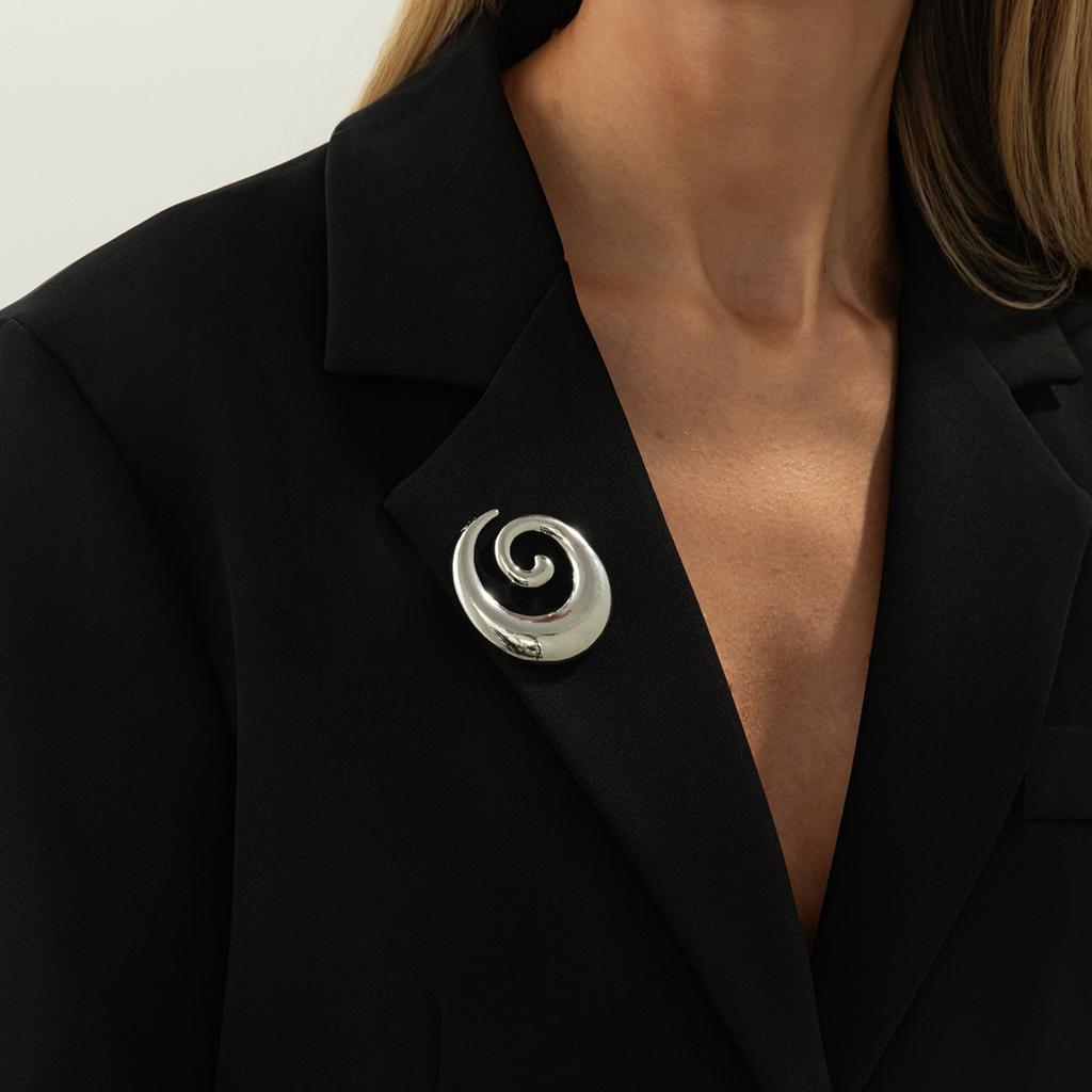 Zveličená nepravidelná kovová plisovaná brož, Módní ozdoba na klopu obleku