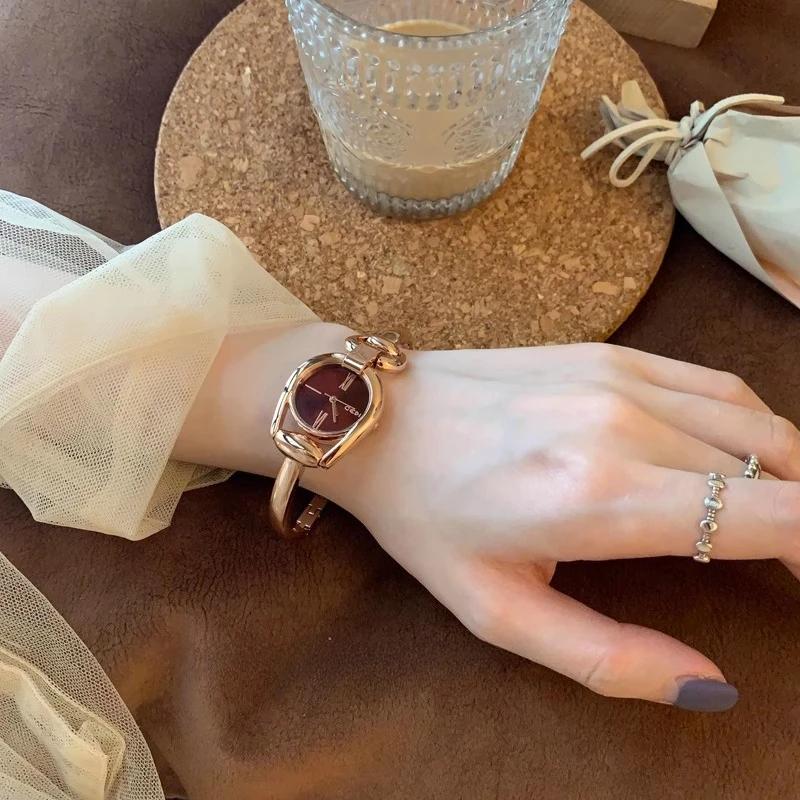 Women's watch retro niche ins fashion metal chain temperament versatile women's quartz bracelet creativity watch