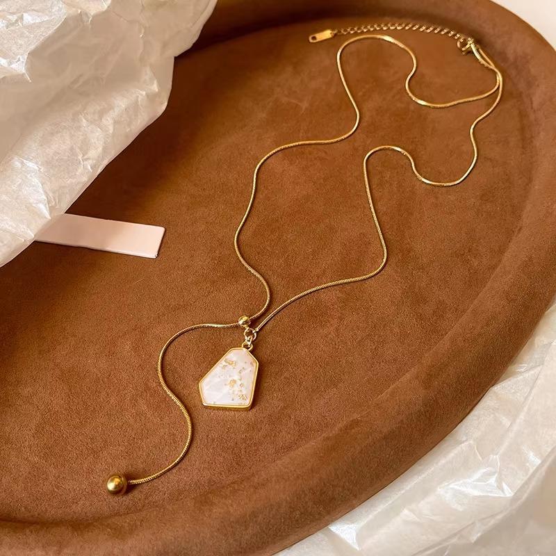Gold Plated Irregular Round Pendant Necklaces for Women Luxury High-end Adjustable Necklace Fashion Charm Jewelry Daily Wear