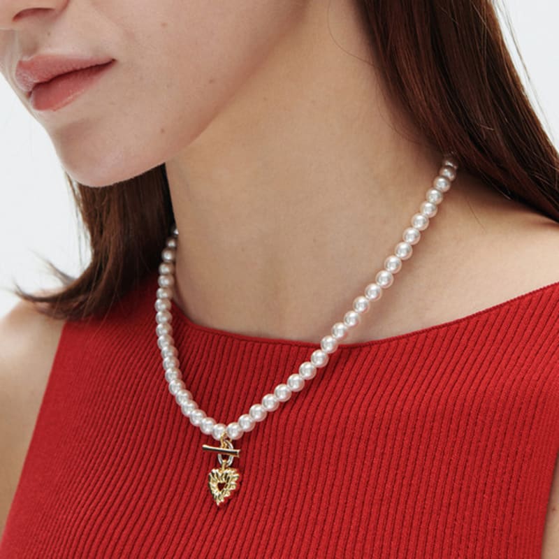 MATIAS Cushion Pearl Necklace