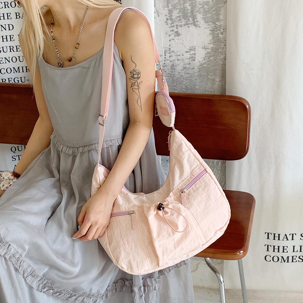 Personality trend casual fashion texture large capacity bag 2025 summer new women's personality shoulder messenger bag