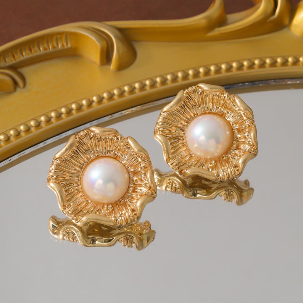 High End Vintage Pearl Earrings With Geometric Retro French Floral Alloy