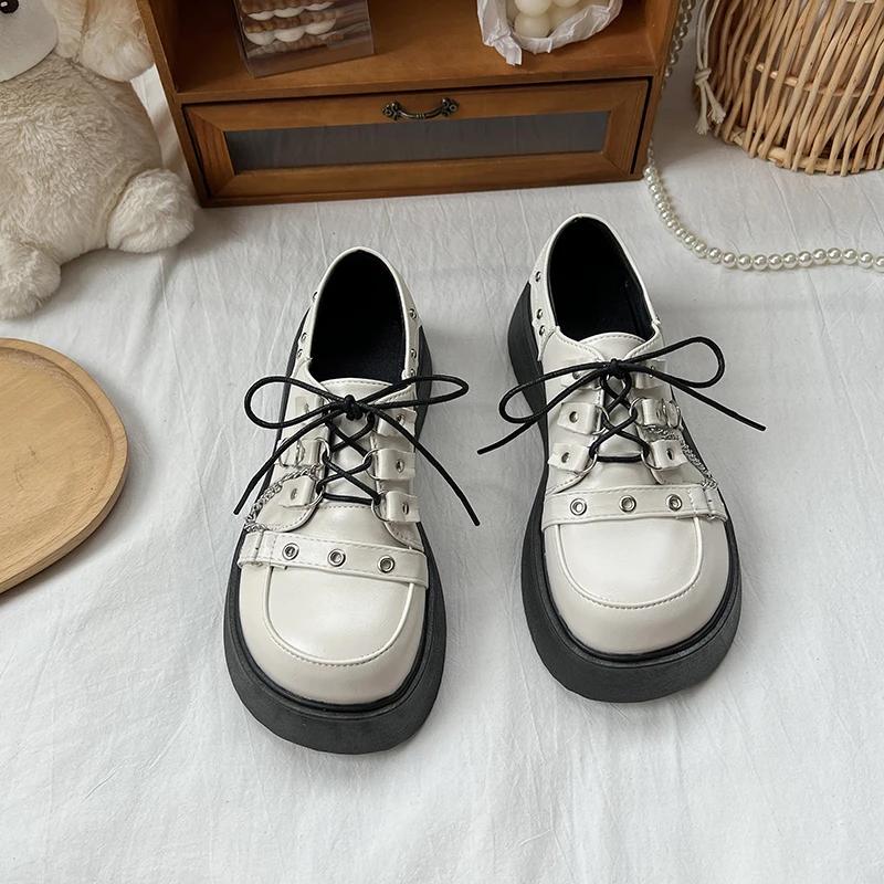 

Comemore женские туфли Мэри Джейн из лакированной кожи для девушек в готическом стиле с цепочкой 2024 года, туфли-оксфорды в стиле ретро с заклепками и цепочками на массивной платформе 35 бежевый