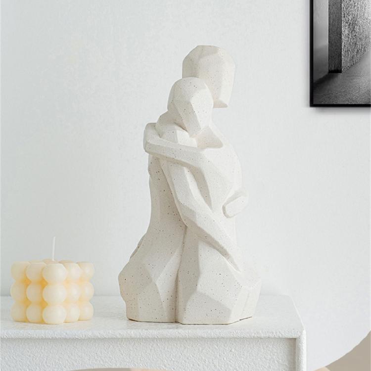 Liebhaber zeitgenössischer Keramik schätzen diese stilvolle Figur als Dekoration für Bücherregale, Kaminsimse oder als Tischdekoration bei Hochzeiten.