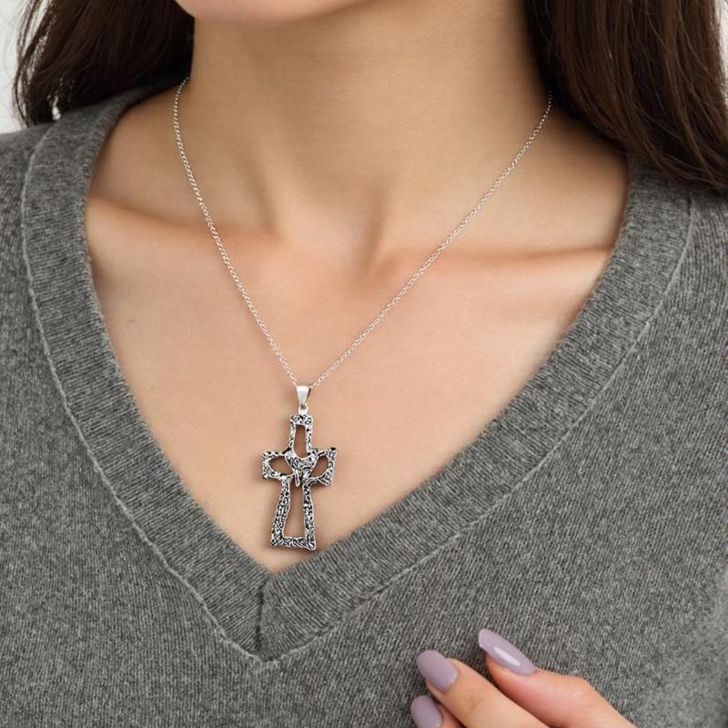 Stylish Religious Pendant Earring Heart Necklace Comfortable Jewelry Alloy Texture Suitable for Dating and Casual Event