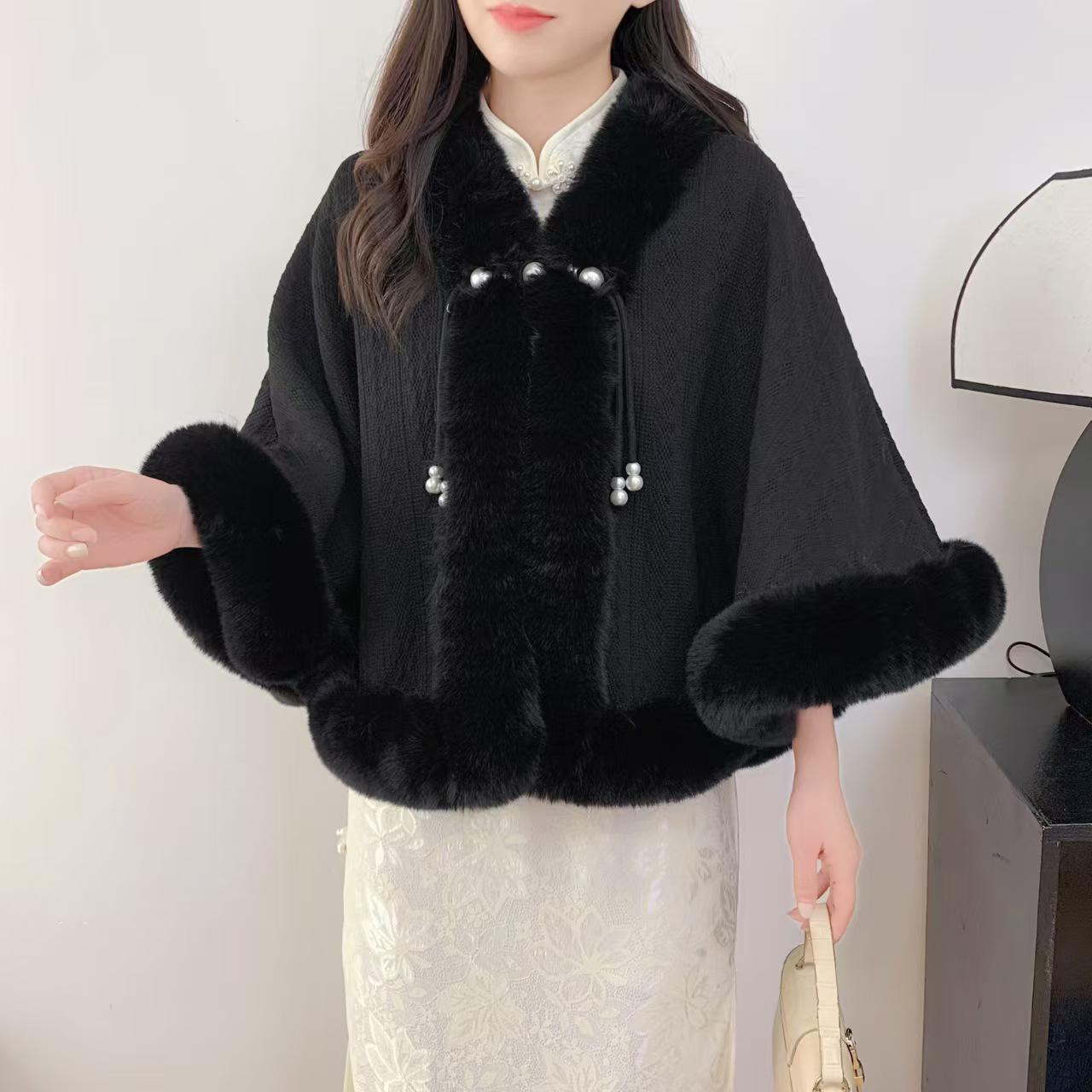 

2024 Fleece-Lined Plush Cloak Shawl Qipao: High-End Autumn/Winter Warm Coat