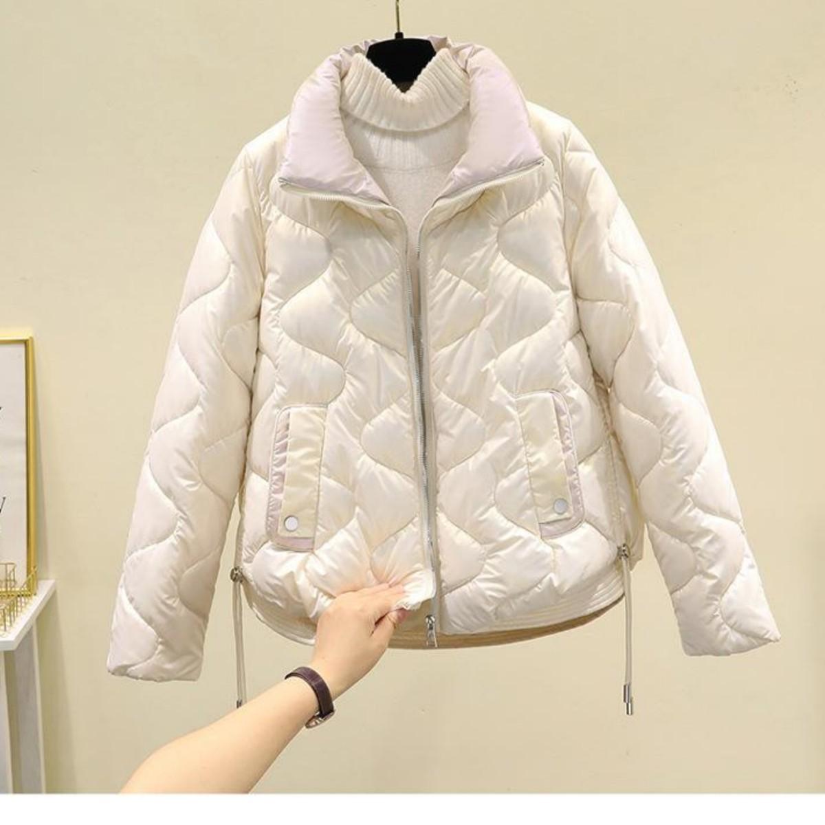 

Зимняя куртка женская короткая хлопковая стеганая куртка M белый