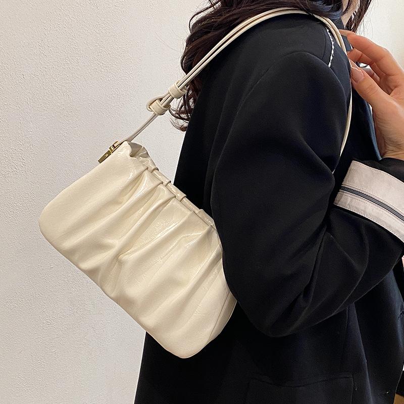 French niche texture underarm commuter bag women's 2025 new simple retro small square bag pleated shoulder messenger bag