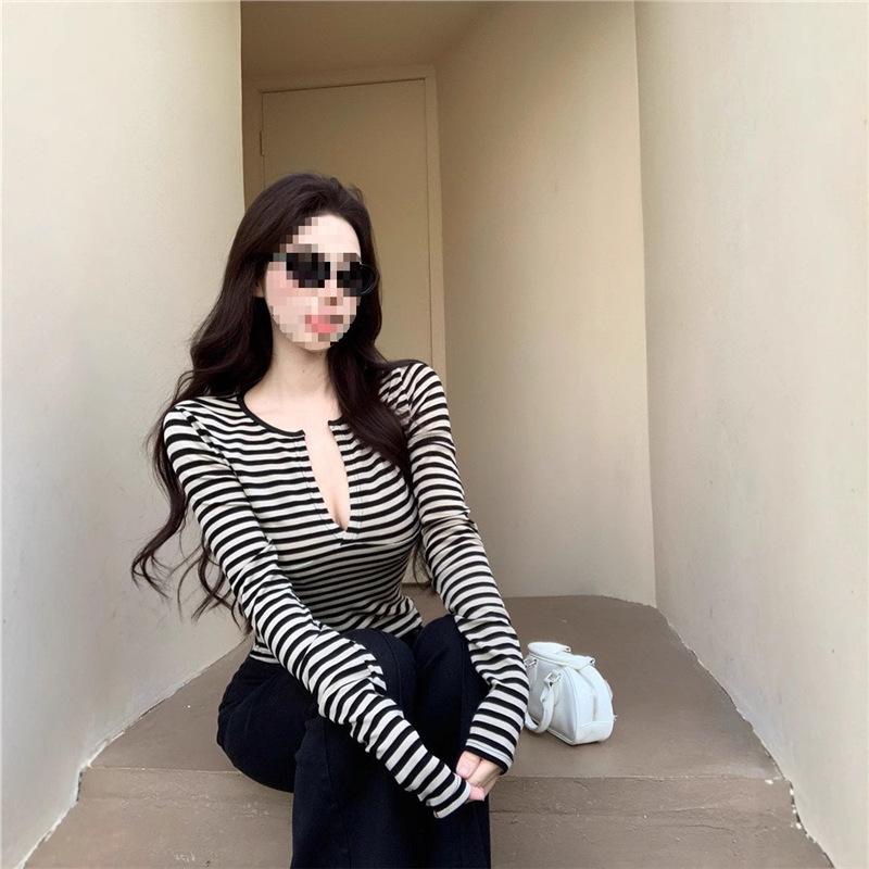 

Women s Slim Fit Striped V-neck Long Sleeve T-shirt - Trendy Spring/Autumn Base Layer Extra Large