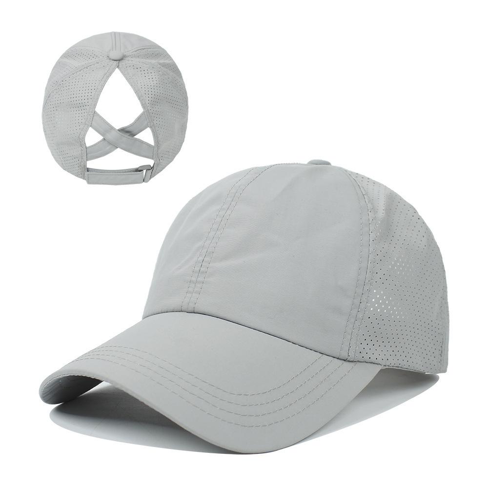 A high ponytail baseball cap for women's outdoor sports, a light, quick-drying, breathable mesh baseball cap, and a sunshade and