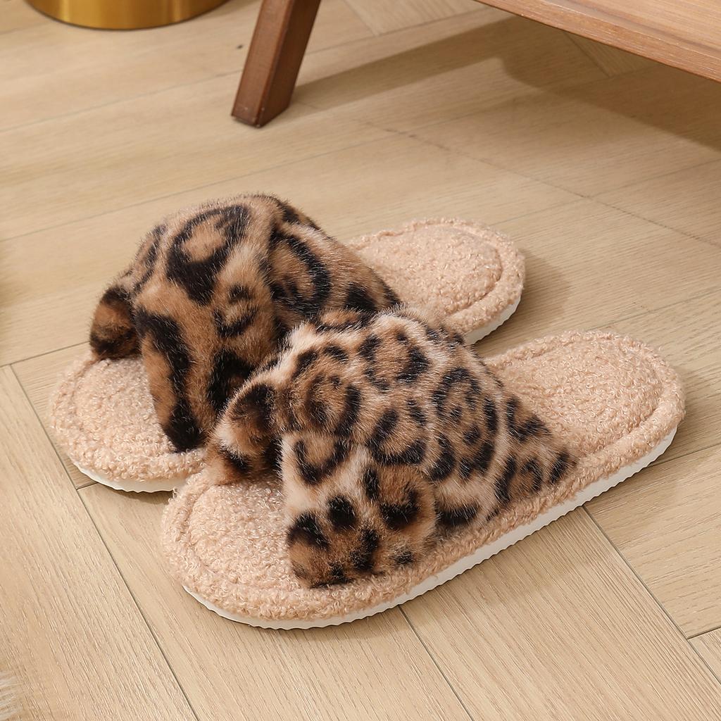 Damenmode flauschige Baumwollpantoffeln mit dicker Sohle und Leopardenmuster für die neue Saison