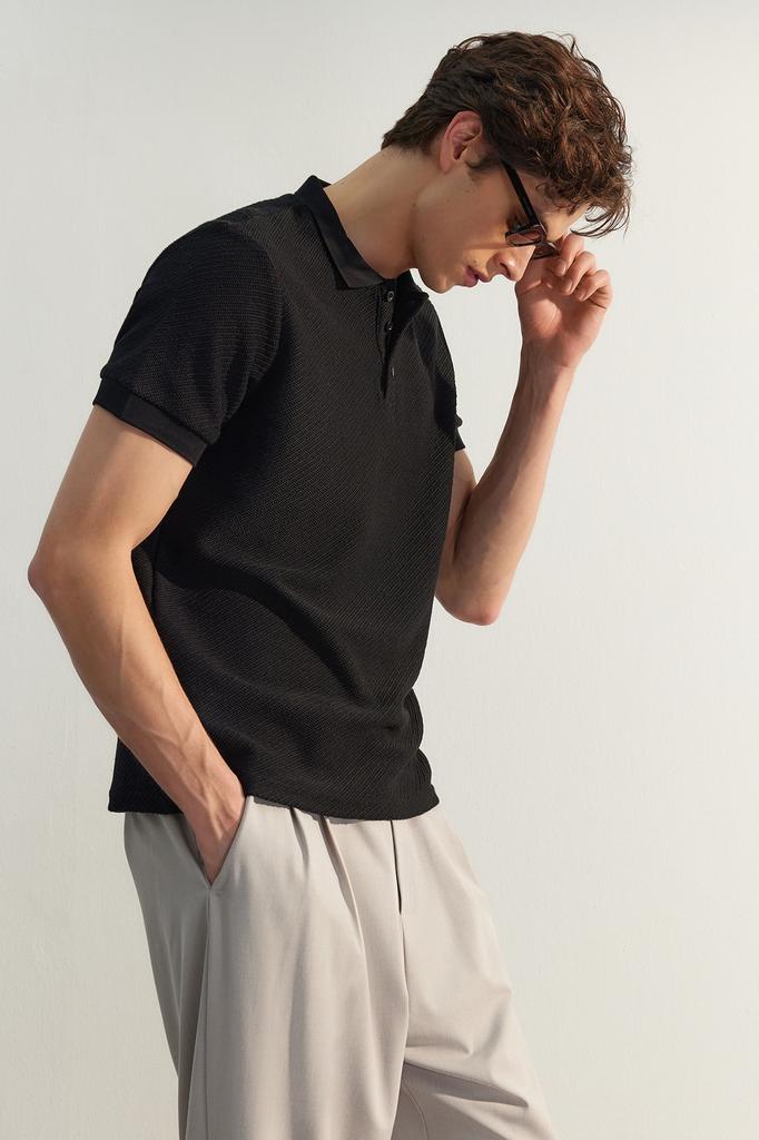 Modisches T-Shirt mit Polokragen für Herren, kurz, limitierte Auflage, Schwarz, regulärer normaler Schnitt, Piqué-T-Shirt mit Polokragen und Reißverschluss