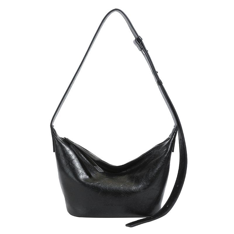 Niche lazy wind oil wax soft leather commuter women's bag casual large capacity dumpling bag fashionable solid color shoulder bag