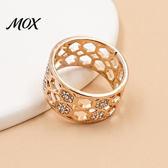 Stylish Scarf Fastener Honeycomb Silk Ring, Hollow-out Bandana Slide Smooth Sliding Ring Rhinestone Holder for Women Neckerchiefs Shawls Shirts