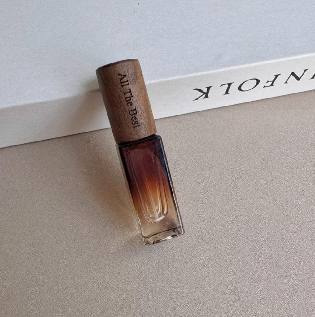 5ml Transparent Glass Perfume Spray Bottle Sample Glass Vials Cosmetics Portable Mini Perfume Atomizer Wooden Cap Refillable