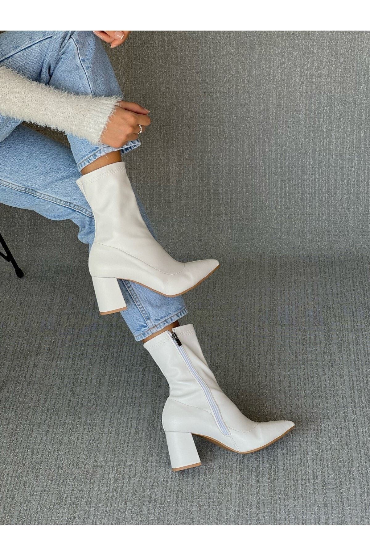 

Women Modern Stylish Fashion White Stretch Boots Thick Heels 36