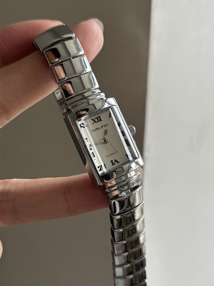 Rectangle Women's Watch Silver Stainless Steel Strap Roman Numeral Quartz Watch Fashion Women's Watch