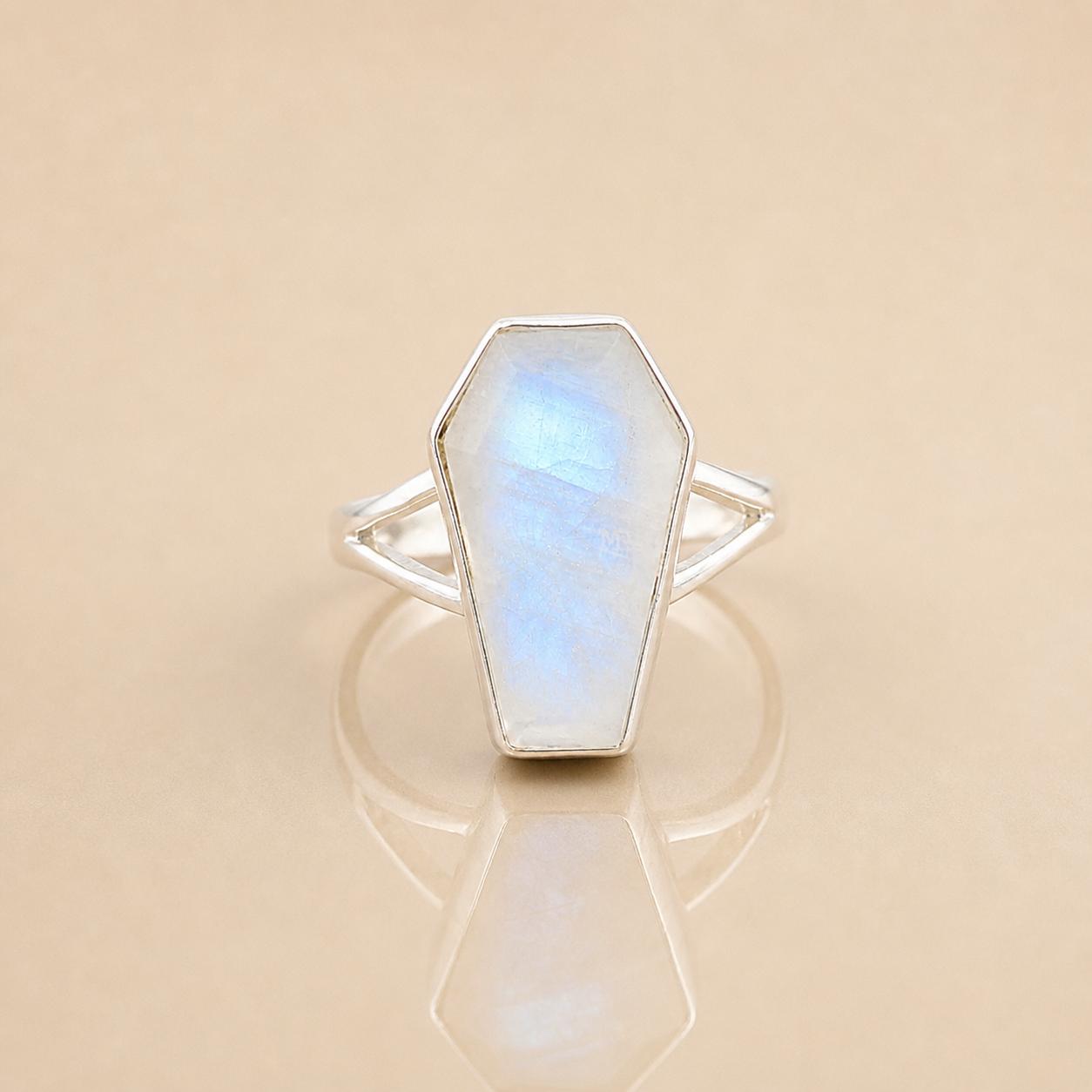 

Moonstone Ring 925 Sterling Silver, Coffin Shape Rainbow Moonstone Ring, Blue Flash Gemstone Jewelry, Handmade Boho Statement Ring 4 серебряный