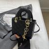 Bag Women's Xiaoxiangfeng Fashion Women's Bag Autumn and Winter Glossy Crossbody Bag Niche Simple Portable Rhombus Temperament Princess Diana Bag