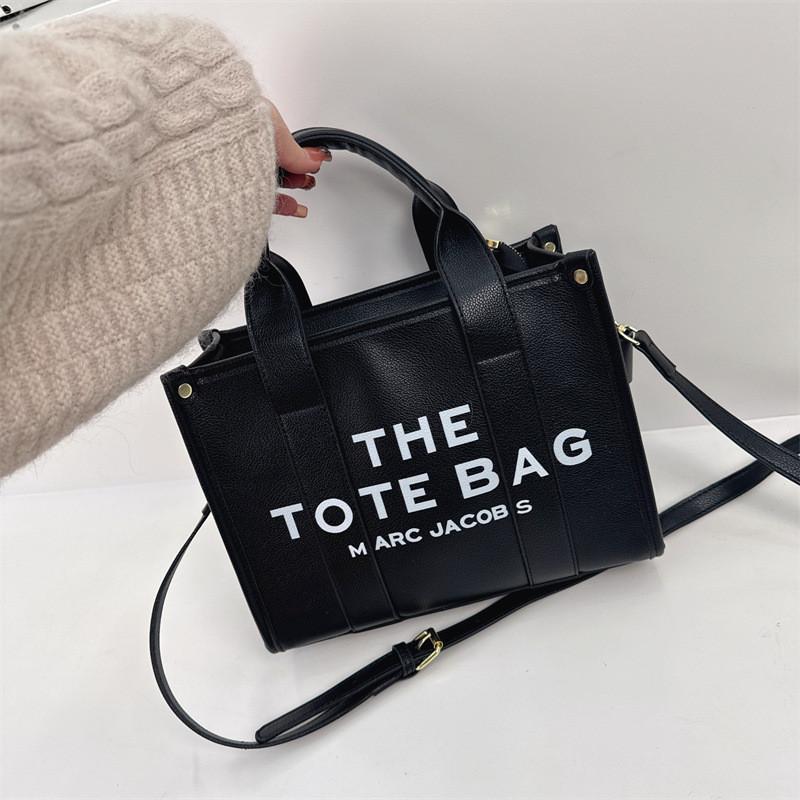 Stylish Large Capacity Pu Tote Bag For Women With Trendy Colors And Versatile Design For Everyday Use