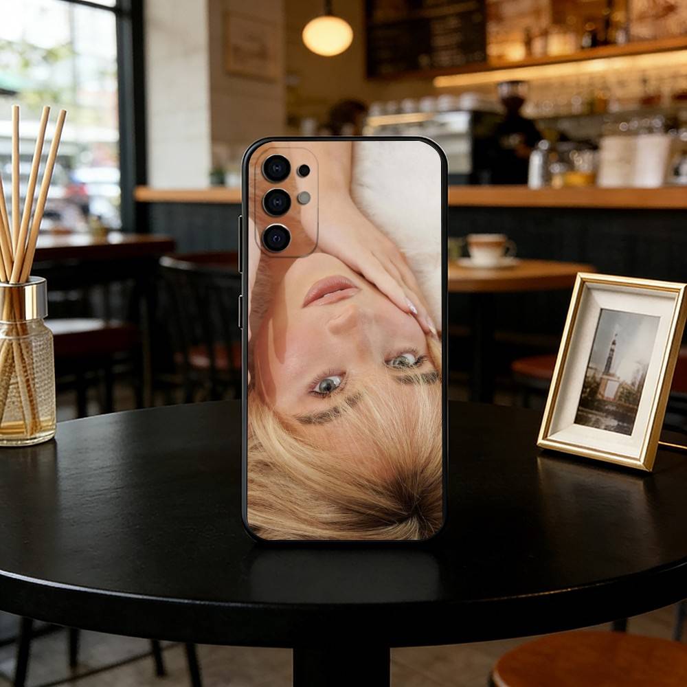 Pop singer Sabrina Carpenter Phone Case For Samsung S25,S24,S21,S22,S23,S30,Ultra,S20,Plus,Fe,Soft Silicone Black Cover