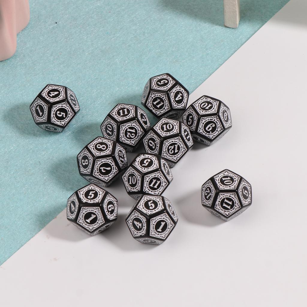 10Pcs 12 Sided Polyhedral Acrylic Table Game Dice d12 Dice for Math Dice Games Acrylic Dices Kit For Party