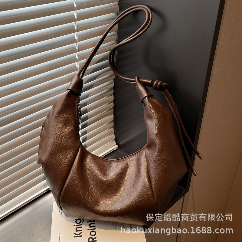 Large-capacity Bag Women's 2025 New Autumn and Winter High-end Commuting Shoulder Bag Exquisite Messenger Dumpling Bag