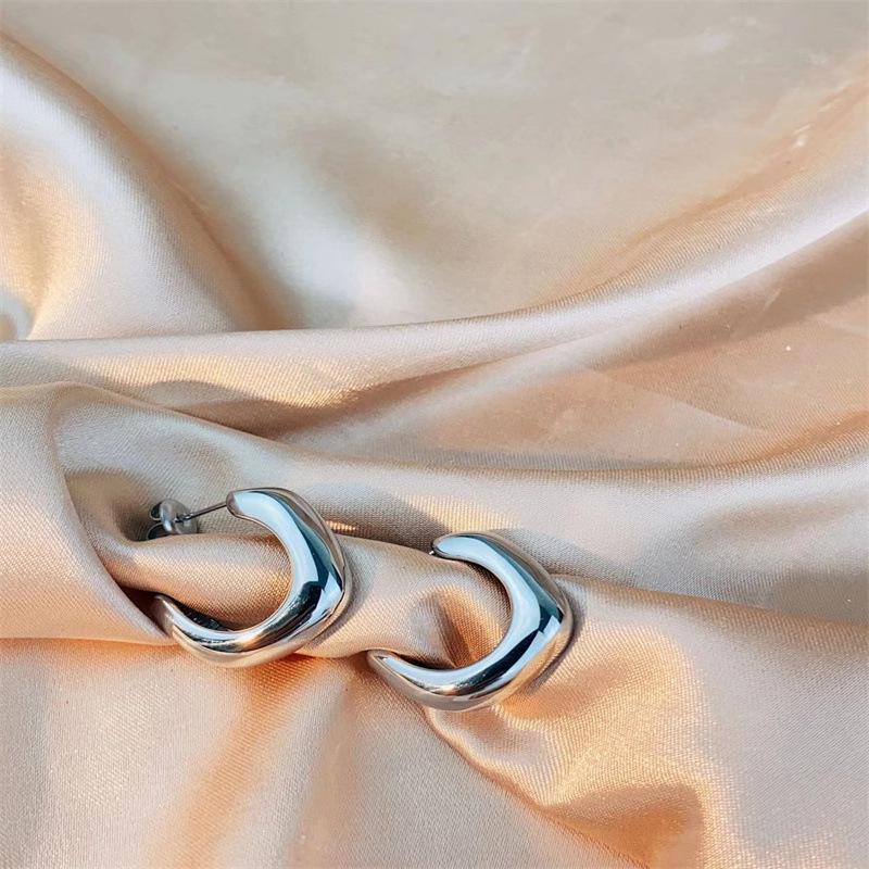 

18K Gold-Plated Stainless Steel Geometric C-Shaped Stud Earrings for Women