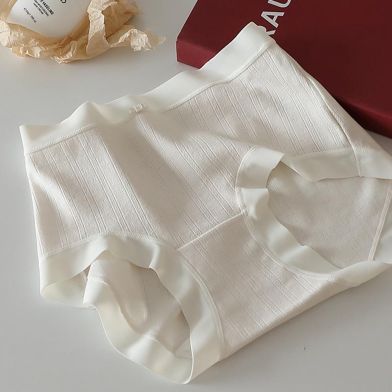 

Жаккардовые трусики с цветными блоками, высокой эластичностью, удобные, с утягивающим эффектом на талии и приподнимающие бедра, плюс большие треугольные женские трусики One size кремовый