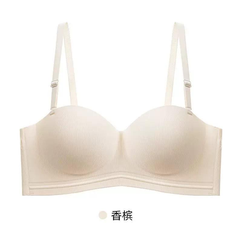 [Round chest] Small breasts gather and expand to show large underwear hanging neck invisible tube top strapless large breasts show small bra