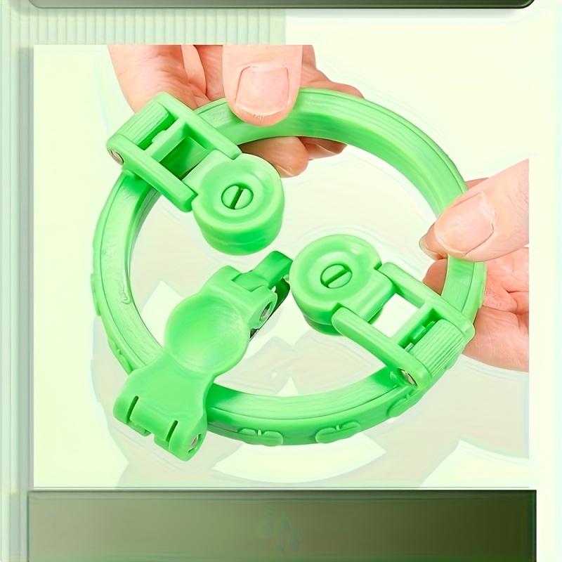 1pc Ergonomic Rotating Fruit Peeler Quick Efficient Green Plastic Kitchen Gadget for Apples,Pears,Melons FoodGrade Design Ideal for Home Restaurant