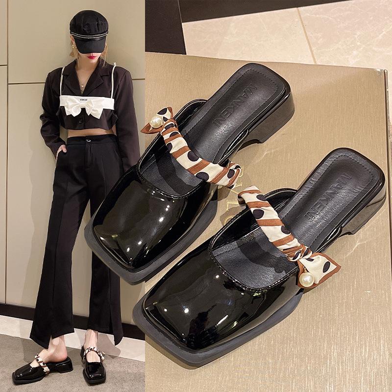 French thick heel bag head slippers women's summer wear 2024 new middle heel square head half drag with skirt lazy muller shoes