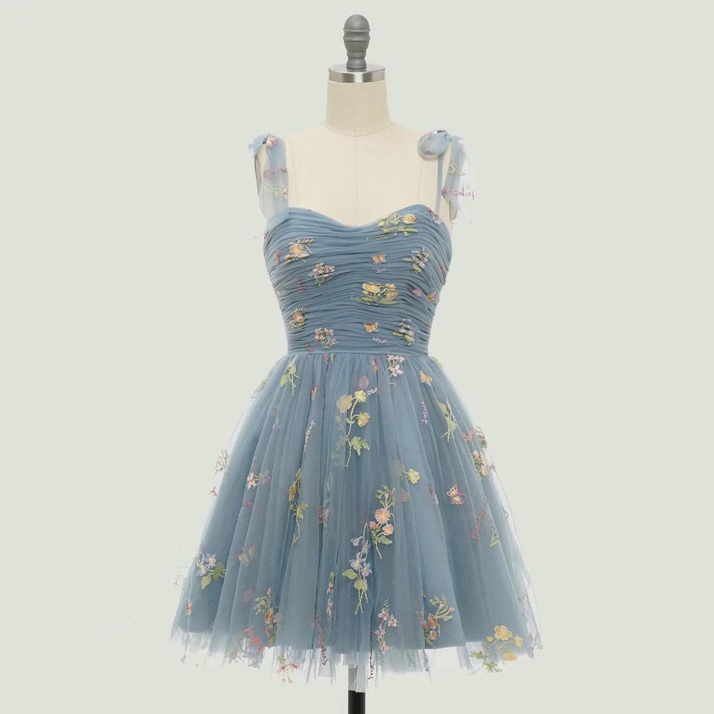 Women's Floral Strappy Evening Gown with Small Train - Perfect for Beach Vacations
