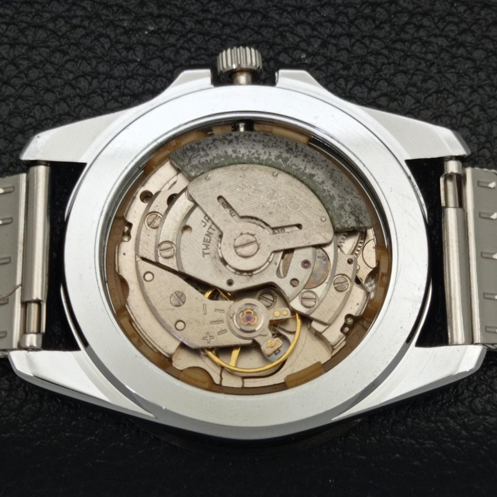 REFURBISHED VINTAGE SEIKO 5 AUTOMATIC JAPAN MENS SILVER DIAL WATCH a433942-2