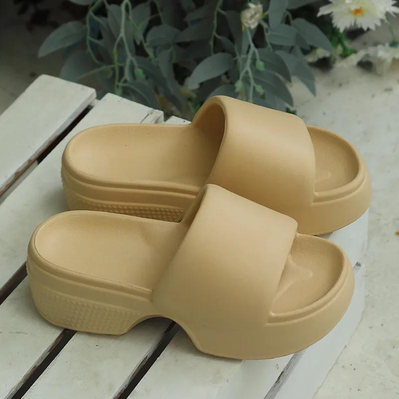 Fashion Thick Sole Eva Pillow Slippers for Women 2025 Summer Soft Sole Platform Sandals Woman Lightweight Outdoor Non Slip Beach Slides