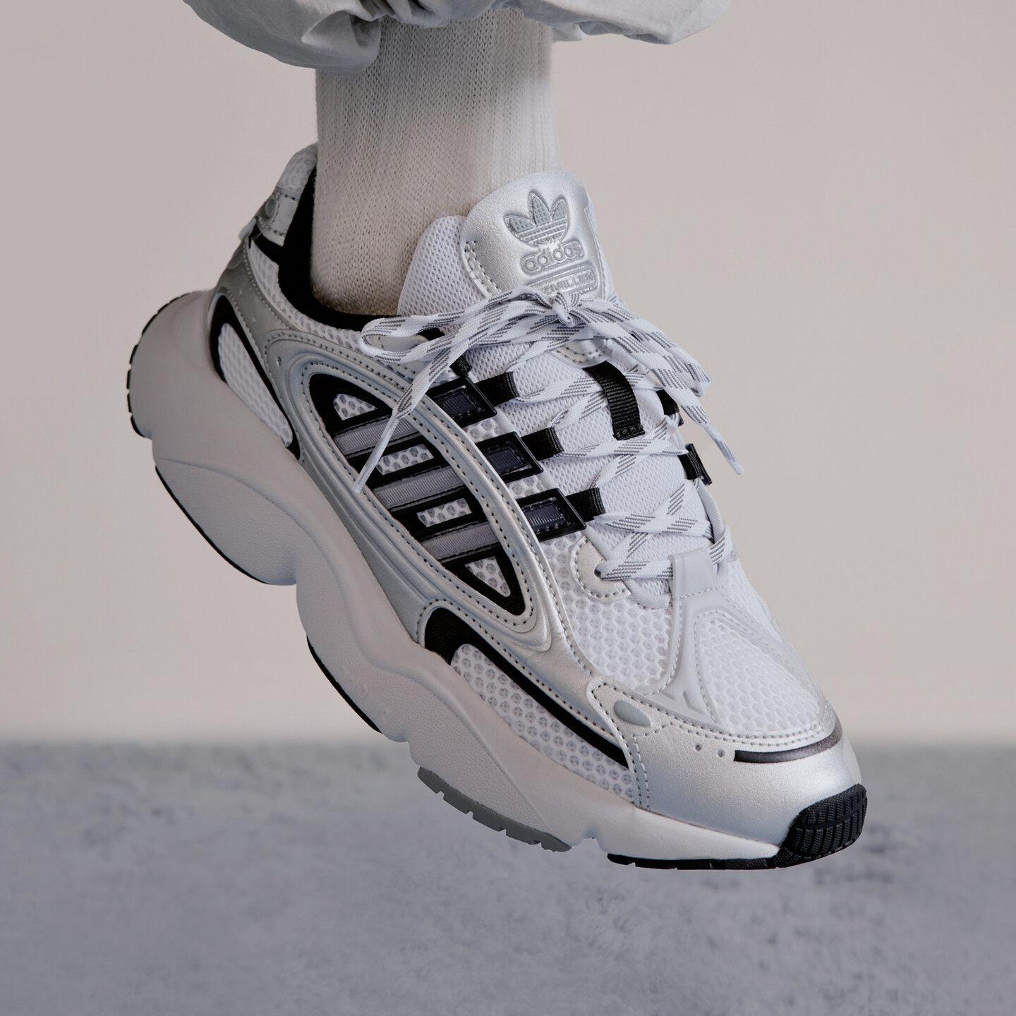 adidas Ozmillen Серебристый Металлик Черный 44.5