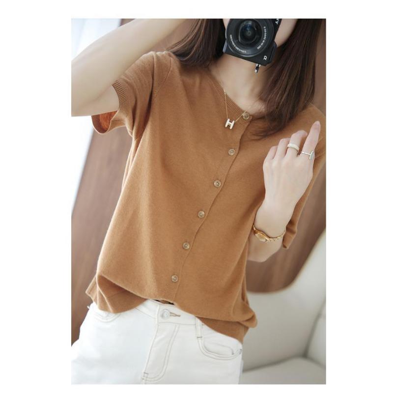 

green round neck asymmetrical button short sleeve knit top for women onesize коричневий