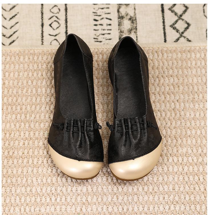 

New soft leather flat bottom 2025 one-pedal lazy single shoes summer and autumn soft sole mother leather shoes women s shoes comfortable and non-slip 35