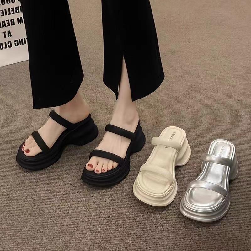 Fashion Women's Slippers Fashion Thick-soled Casual Sandals 2025 Summer New Beach Slippers for Women Platform Sandals Sandalias De Mujer